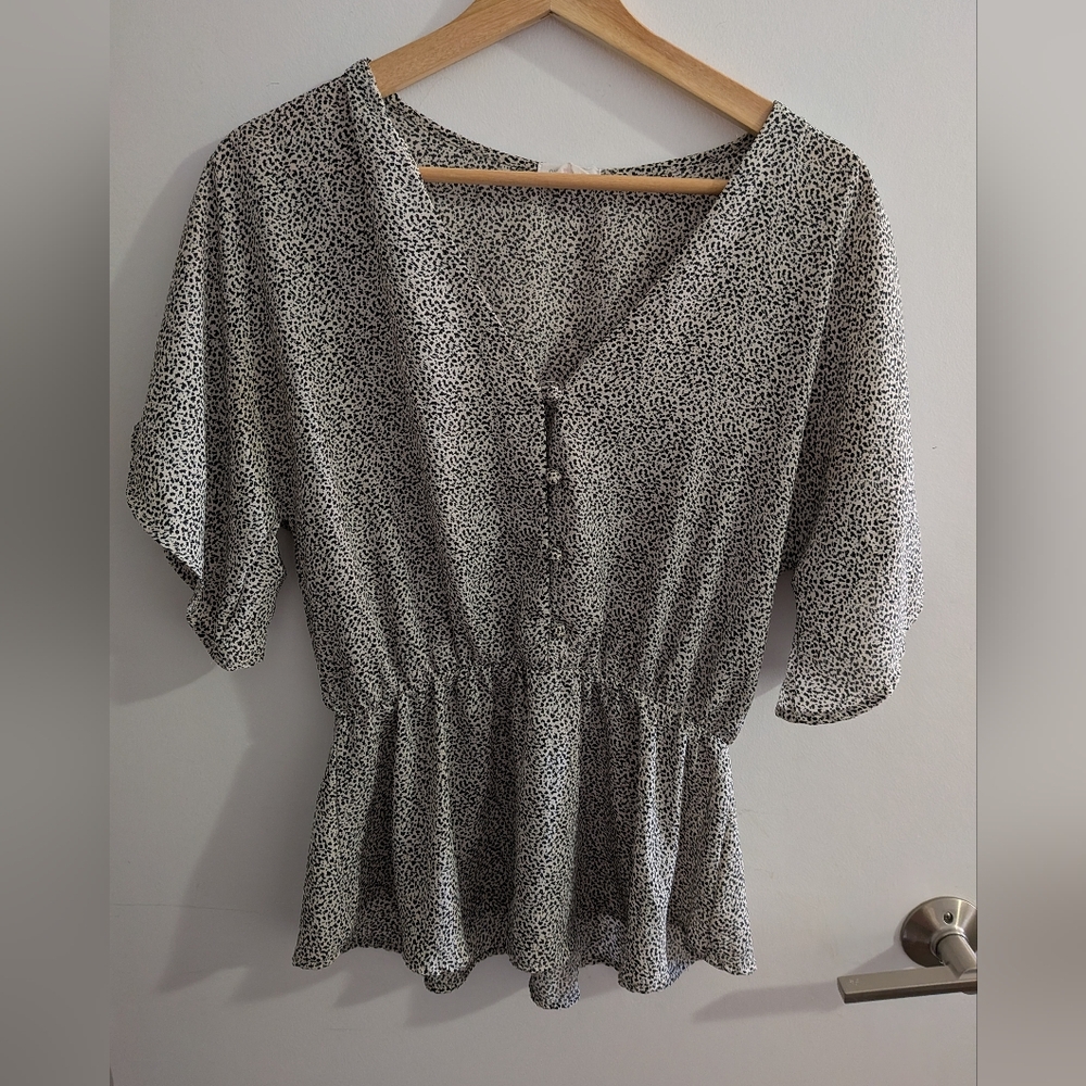 Women's Black and White Printed Top